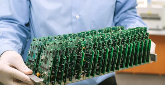 Full Turnkey PCBA Fast, Cost-Effective Low-Volume Assembly Guide