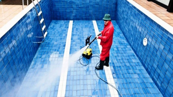 How Regular Maintenance Improves Pool Water Quality