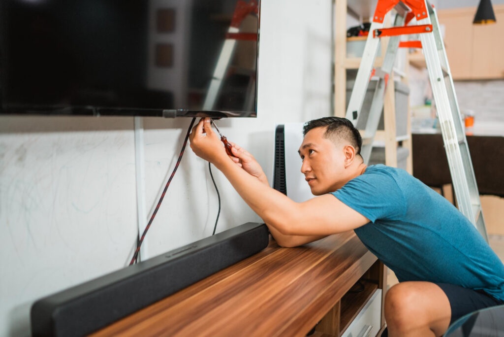 Expert TV Wall Mounting in Melbourne Transform Your Viewing Experience with Universal Home Theatre