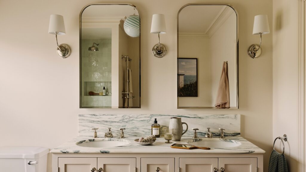 Top Small Vanity Solutions to Maximize Your Bathroom Space