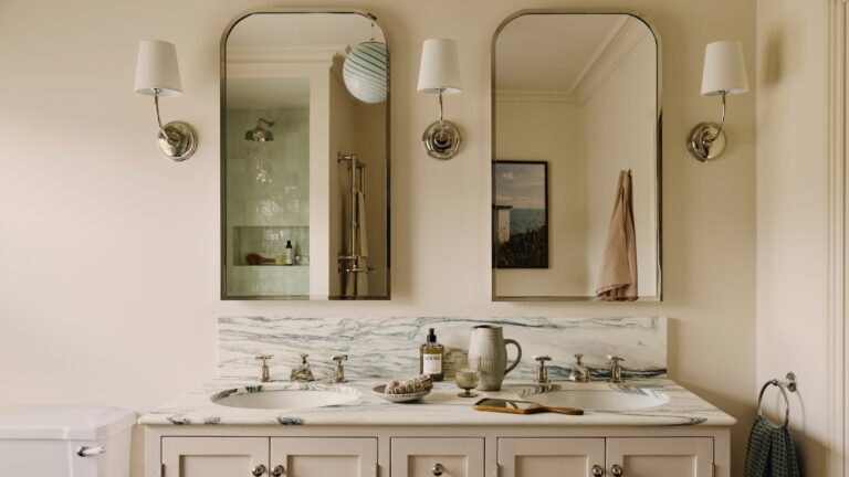 Top Small Vanity Solutions to Maximize Your Bathroom Space