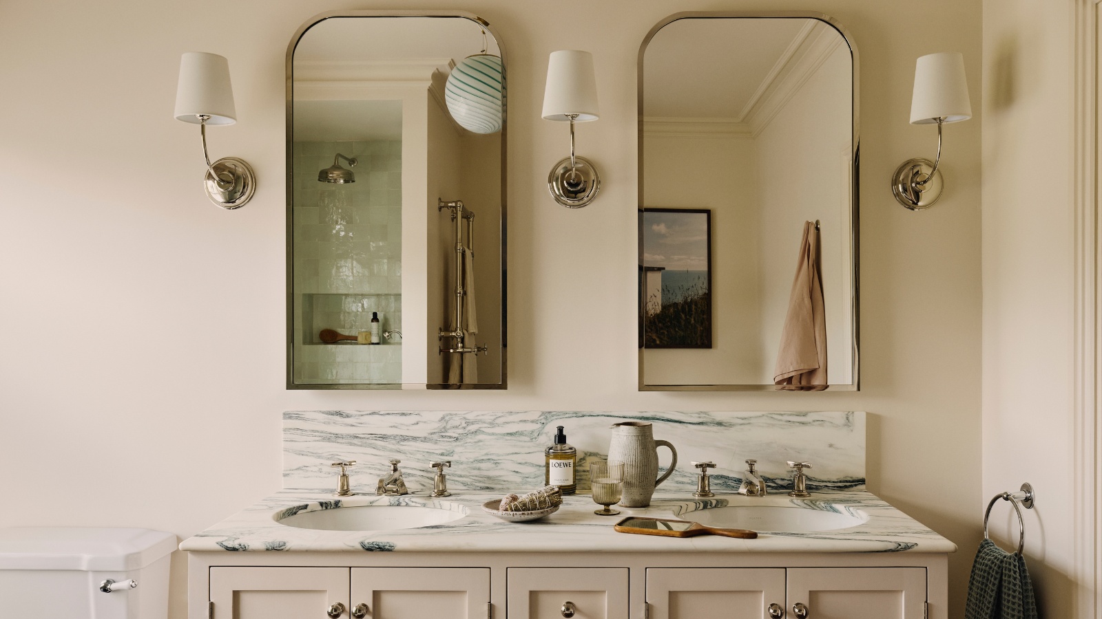 Top Small Vanity Solutions to Maximize Your Bathroom Space