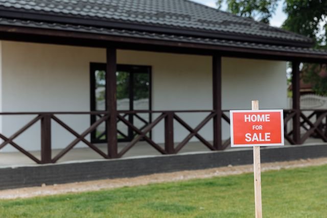 How to Sell a House Fast Without Skipping the Smart Checks